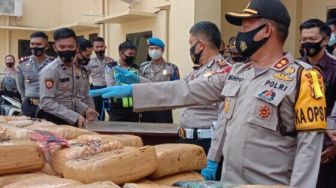 Bandar Ganja 748 Kilogram Masih Diburu, Kurir Mengaku Diupah Rp16 Juta