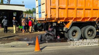 Tabrak Belakang Tronton Pasir, Dua Pemotor Meninggal Dunia