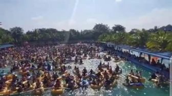 Heboh! Party di Kolam Renang saat Pandemi Covid-19