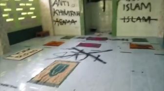 Tanggapi Aksi Coret-coret di Musala, MUI: Penegak Hukum Harus Tegas
