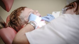 Kenapa Melakukan Perawatan Gigi Perlu Bolak-Balik ke Klinik? Ini Alasannya