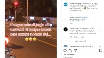 Fasilitas Unik Lampu Merah Ini Bikin Enggak Bosan, Warganet: Cuma di Jogja