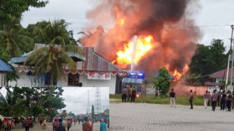 Gara-gara Pengumuman CPNS, Ratusan Massa di Papua Bakar Kantor Pemerintahan