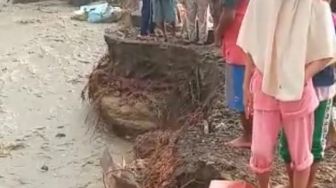 Ada Pocong Hanyut di Sungai, Setelah TPU Sukaraja Diterjang Banjir Bandang