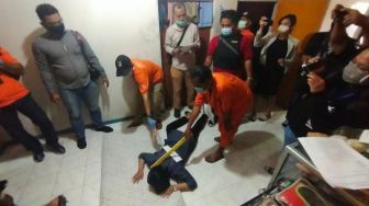 Habisi Anak dan Istri Sirinya, AM Kesal Istrinya Sering Terima Video Mesum