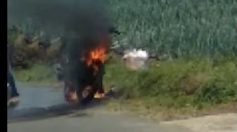 Viral Video Motor Terbakar di Nepal Van Java