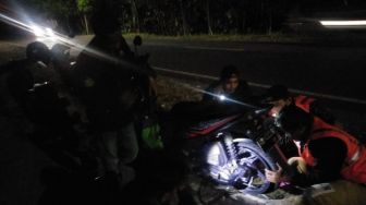 Komunitas Kalong, Siap Siaga Menolong Pengendara di Malam Hari