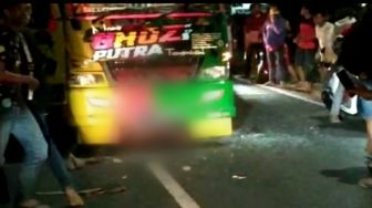 Ngeri! Video Truk Muatan Sapi Tabrak Kerumunan di Situbondo, 1 Orang Tewas