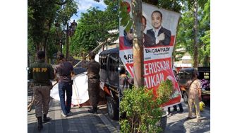 Satpol PP Surabaya Diprotes Hanya Tertibkan APK Machfud, Faktanya Begini...