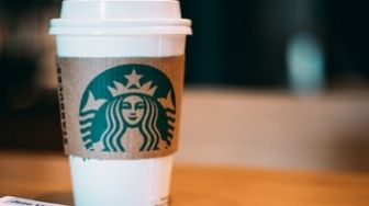 Warganet Eksperimen Beli Minuman Termurah dan Termahal di Starbucks, Totalnya Jadi Sorotan