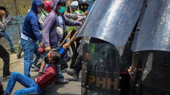 Amnesty International: Polisi Setop Gunakan Kekerasan Terhadap Demonstran!