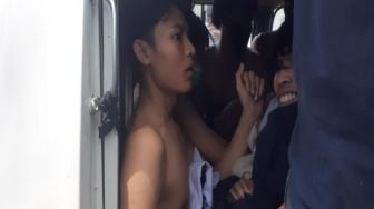 20 Anak STM Ditelanjangi Polisi di Tangsel, Mau Demo Tolak UU Cipta Kerja