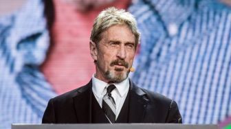 Ditemukan Tewas Bunuh Diri di Penjara, Cuitan John McAfee Ini Jadi Sorotan