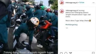 Mahasiswa Kerjakan Tugas saat Demo, Netizen: Amanah Rakyat dan Orangtua