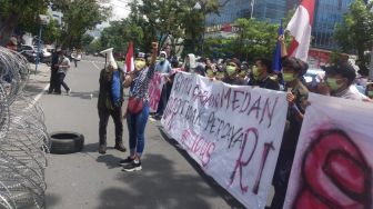 Demo Tolak UU Cipta Kerja di Medan, Massa Sebut DPR Tak Pro Rakyat