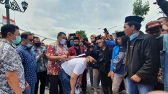 Audiensi dengan Aliansi Bantul Bergerak, DPRD Bantul Janji Surati DPR RI