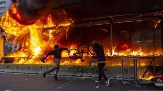 Soal Aksi Pembakaran Saat Demo, BEM SI: Pelaku Bukan Mahasiswa