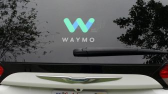 Bos Tesla dan Waymo Saling Sindir soal Kendaraan Otonom