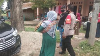Geger Pria Misterius Titipkan Bayi ke Nenek Isa, Masih Ada Bercak Darah