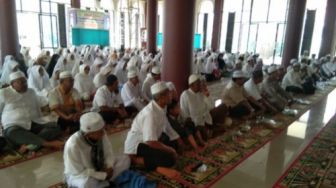 Unik! Prosesi Pembukaan Lubuk Larangan di Lubuk Tarok