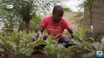 Sekelompok Anak Muda di Togo Ubah Tempat Pembuangan Sampah Jadi Kebun Sayur