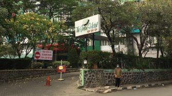 Kontrak Tak Diperpanjang, Pasien Covid di Green Hotel Dipindah ke Stadion