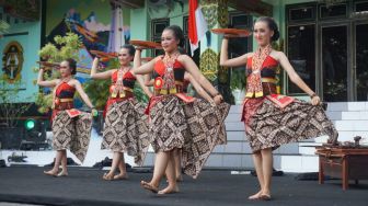 Manfaatkan Zoom Meetings, Intip Serunya Pentas Budaya Virtual di Yogyakarta