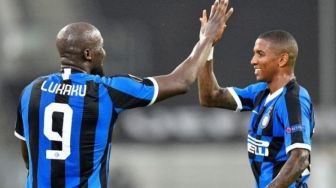 Ashley Young Positif Terjangkit COVID-19