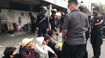 Polisi Amankan Pelajar di Tamansari: Ini Bendera Merah Putih Punyamu?