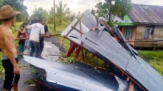 Puting Beliung Hancurkan Rumah di Kabupaten Barito Kuala