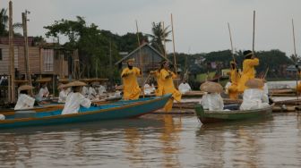 43 Perempuan Ingatkan Makna Sungai Musi Dengan Seni Tari