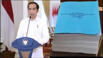 Presiden Jokowi Sahkan Undang Undang Cipta Kerja Versi 1.187 Halaman
