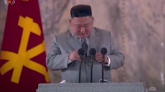 Langka! Kim Jong Un Teteskan Air Mata di Depan Publik, Ada Apa?