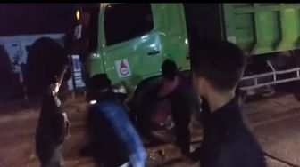 Viral Sopir Truk Dibikin Tak Berdaya dengan Ulah Bar-bar Gerombolan Bocah