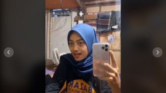 'Pamer iPhone 11 Pro Kok Rumah Jelek' Jadi Sorotan dan 4 Berita Viral Lain