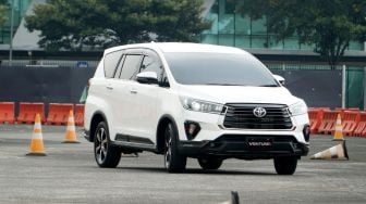 Bertahan di Posisi Teratas Pasar Nasional 2020, Toyota Jual 182.000 Mobil