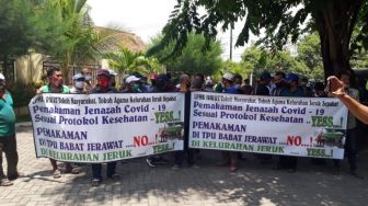 16 Ketua RT/RW Surabaya Mundur, Tolak Perwali Pemakaman Korban Covid-19