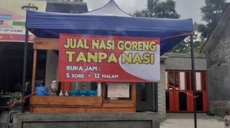 Viral Warung Jual Nasi Goreng Tanpa Nasi, Bikin Warganet Geleng-geleng