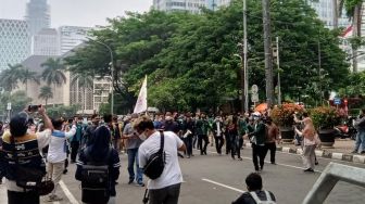 Psikolog Sosial Jawab Alasan Mengapa Orang Indonesia Doyan Nonton Demo