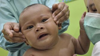 Alhamdulillah Bayi yang Dicekik Selamat, Ayahnya Ditangkap