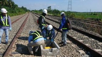 Sistem Telekomunikasi Jalur Kereta Api Pertama di Sulsel Mulai Dibangun