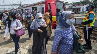 Ada Pergantian Wesel, Jadwal Operasional KRL Berubah