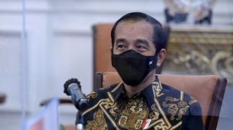 Penyuntikan Vaksin Covid-19, Presiden Jokowi: Jangan Tergesa-gesa