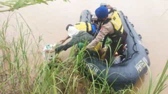 Sadis! Remaja Dibunuh, Ditusuk 42 Kali, Mayatnya Tergeletak di Jalan Wakaf