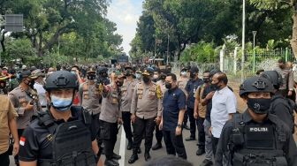 Kabareskrim hingga Pangdam Jaya Datangi Lokasi Demo Setahun Jokowi-Maruf