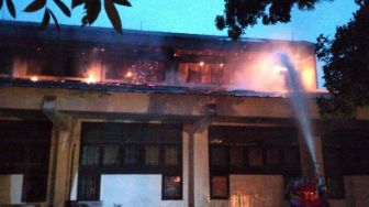 Laboratorium Mesin Fakultas Teknik Unimed Terbakar