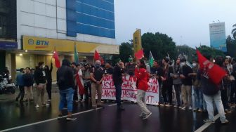 PM Jepang Masuk Istana Bogor, Mahasiswa Bobol Kawat Berduri Kembali Demo