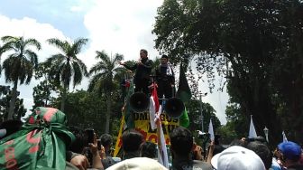 Orasi di Depan Demo Buruh, Ini yang Disampaikan Wali Kota Bogor Bima Arya