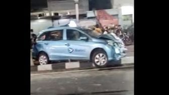 Viral Kecelakaan Beruntun di Jalan Bikin Geger, Puluhan Taksi Saling Sundul
