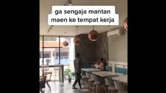 Detik-detik Barista Lagi Kerja Didatangi Mantannya, Ternyata Eh Ternyata